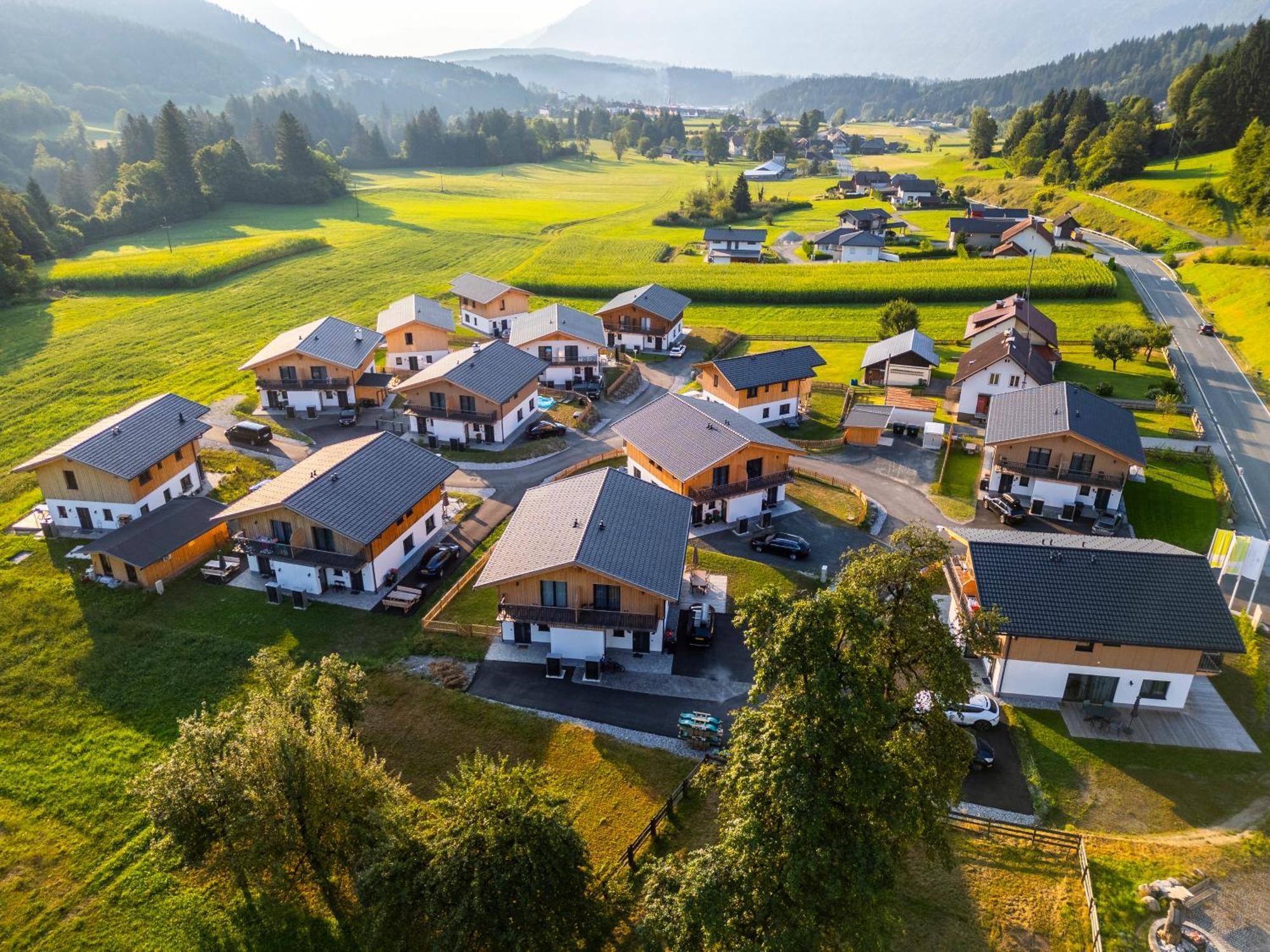 Clofers Nature Chalets Obermoeschach Hermagor-Pressegger See Bagian luar foto